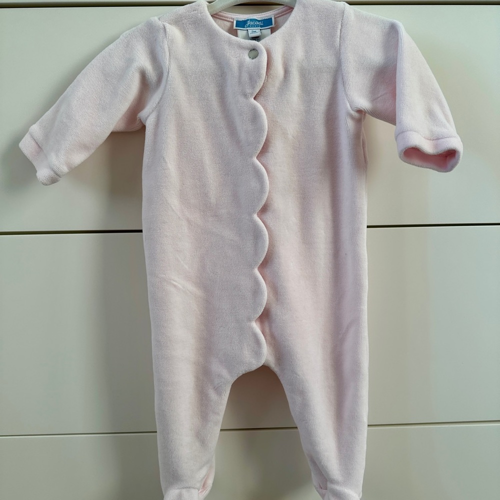 Jacadi Baby Girl Scalloped Pajamas in Pale Pink Velvet Bouclette - Size 3M